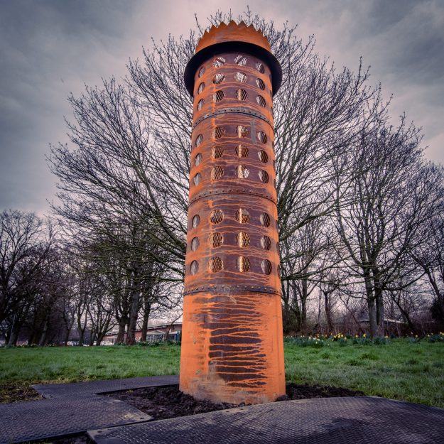 Geodie Lamp sculpture by Andy Mayers